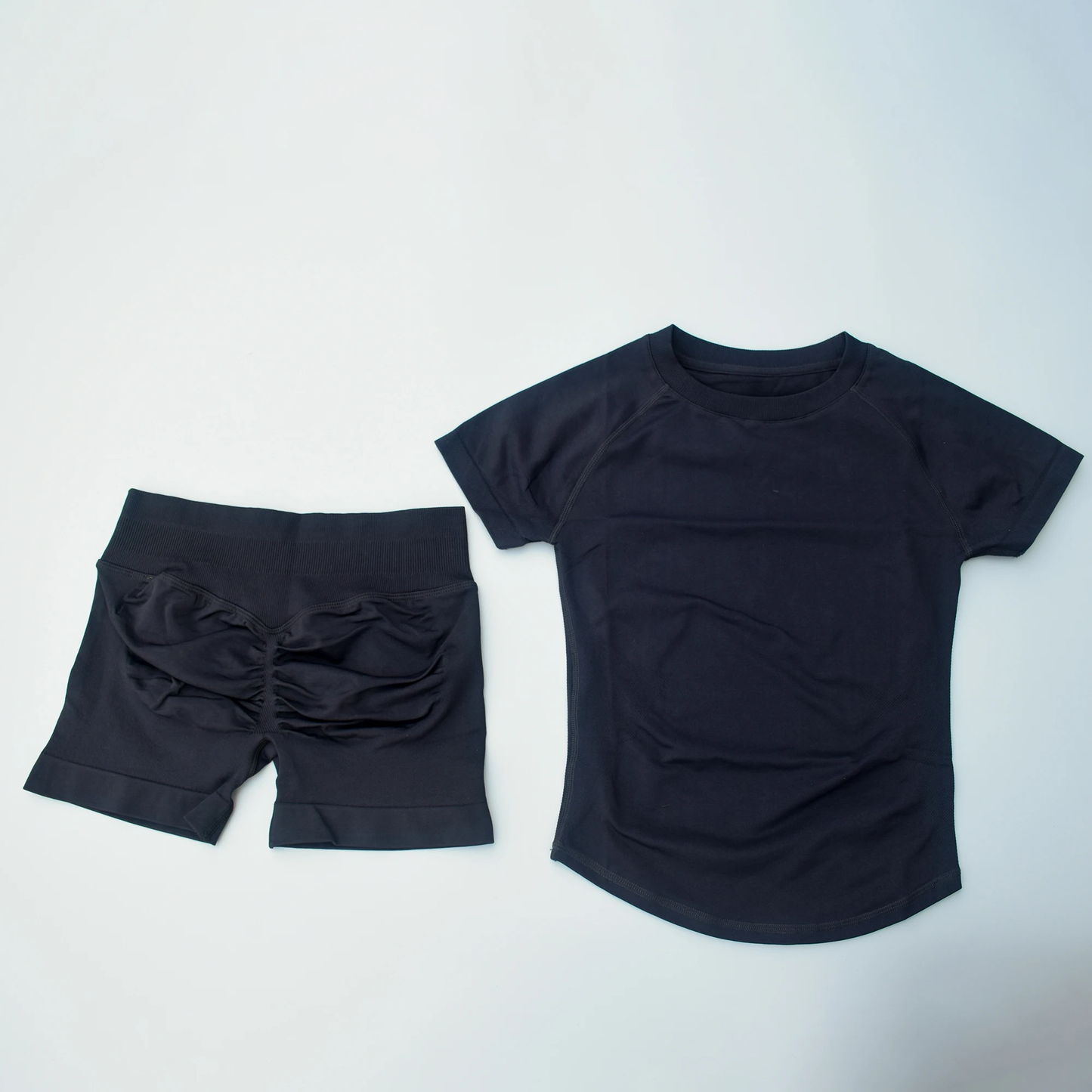 Seamless 2-Piece Women's Sports Gym Set - Short Sleeve Yoga & Running Leggings Suit
